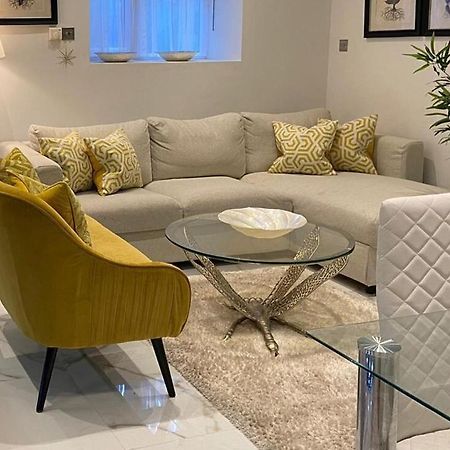 Elegant 2 Bed Flat In Chiswick Appartement Londen Buitenkant foto