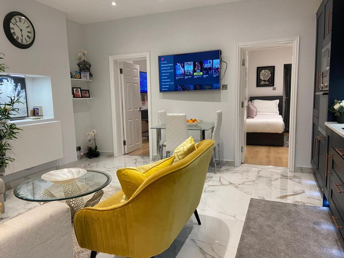 Elegant 2 Bed Flat In Chiswick Appartement Londen Buitenkant foto