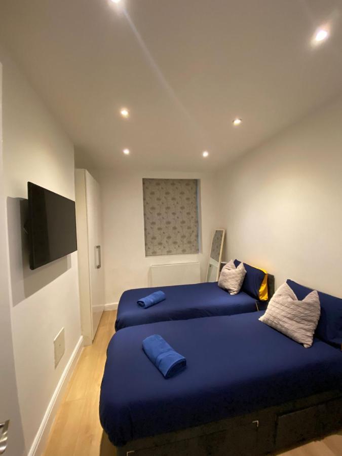 Elegant 2 Bed Flat In Chiswick Appartement Londen Buitenkant foto